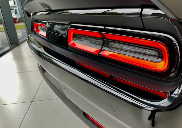 Dodge Challenger cena 559650 przebieg: 15, rok produkcji 2022 z Łódź małe 154